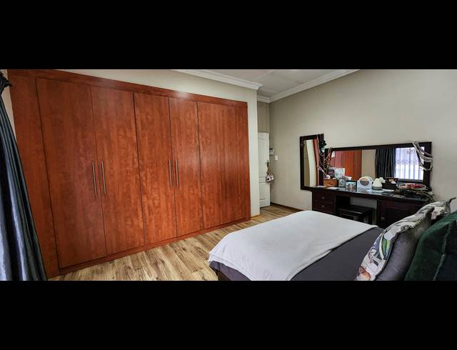 4 BEDROOM HOUSE FOR SALE IN SASOLBURG EXT 23